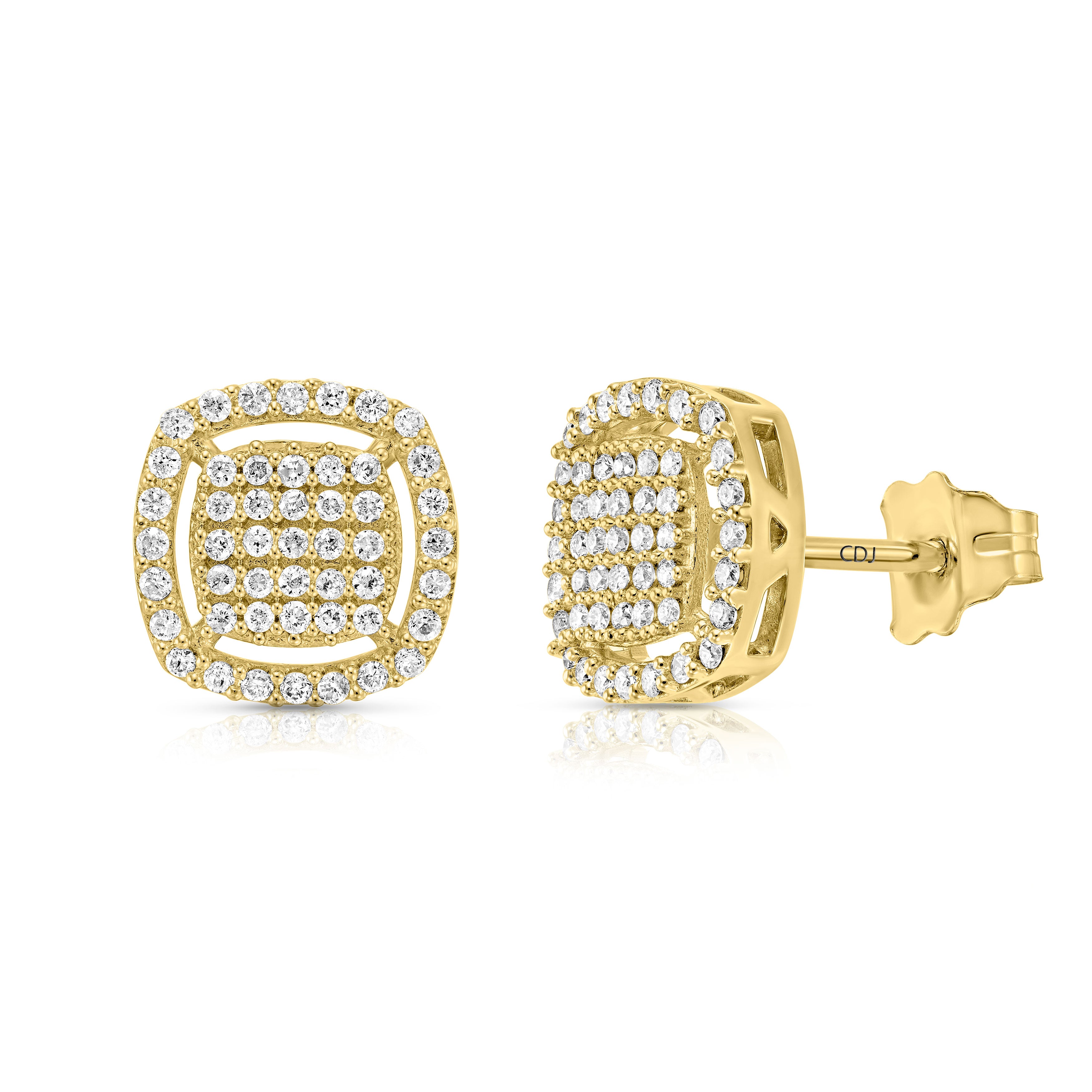 עגילי סטוד ריבועיים מזהב עם קבוצת גבישי זוהר.