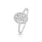 טבעת יהלום אלגנטית עם קבוצת ביצה ורצועה מנצנצת.