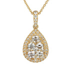 שרשרת עם תליון טיפה מזהב מעוטרת ביהלומים מנצנצים.